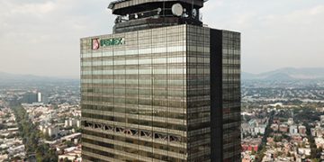 Los números de Pemex no cuadran tras caída de precios del crudo