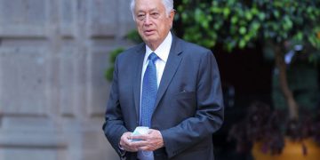 Concamin acusa a Manuel Bartlett de mentir para recuperar monopolio de CFE