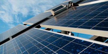 Otorgan amparo contra aumento de tarifas a renovables