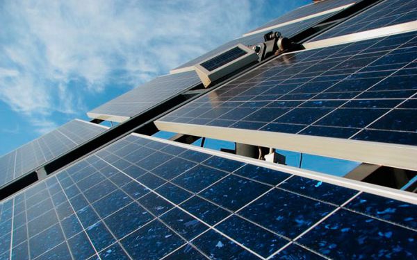 Otorgan amparo contra aumento de tarifas a renovables