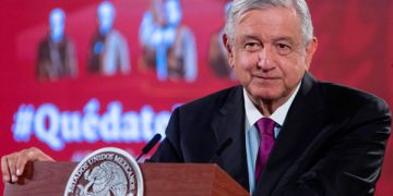 López Obrador no descarta una reforma constitucional energética
