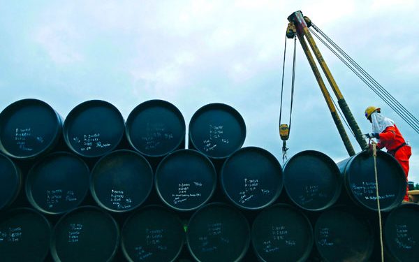 Pemex registra menos de 1.6 millones de barriles en julio y mantiene producción a la baja