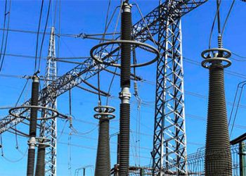 Piso parejo es fundamental para bajar tarifas eléctricas y de combustibles: Comener