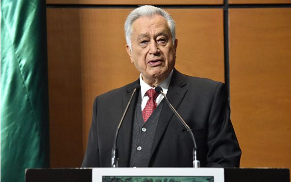 Bartlett descarta que la Comisión de Electricidad sea una empresa en extinción