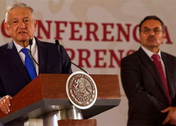 López Obrador atribuye a «omisión» de Pemex contratos otorgados a su prima