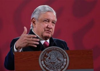 La economía de México cayó menos del 8.9% en 2020, afirma López Obrador