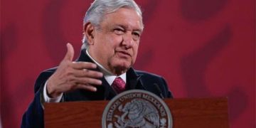 La economía de México cayó menos del 8.9% en 2020, afirma López Obrador