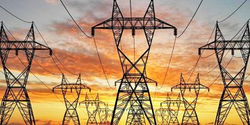 AMLO pedirá revisar amparos contra su reforma eléctrica