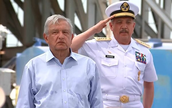 AMLO reduce meta de producción sexenal a 2 millones de barriles