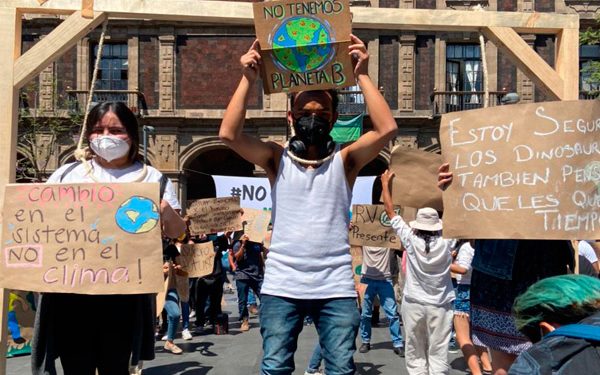 Jóvenes por Nuestro Futuro obtiene suspensión definitiva contra Ley de la Industria Eléctrica