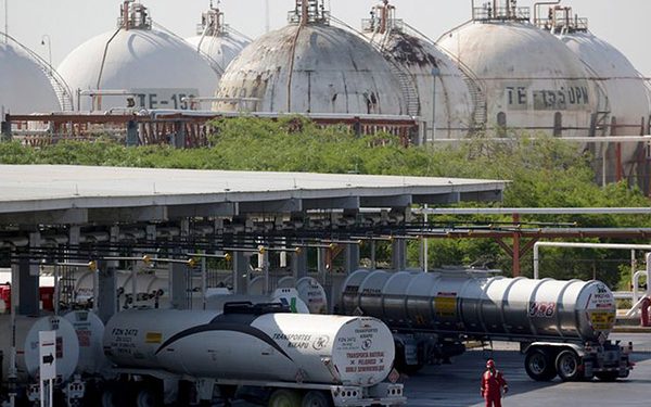 IP en riesgo de perder 125 permisos de comercialización de hidrocarburos