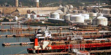 Modificación a reglas generales de comercio exterior beneficia a Pemex y viola principios constitucionales: Coparmex