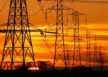 Moody’s descartó inversión privada en el sector eléctrico en México