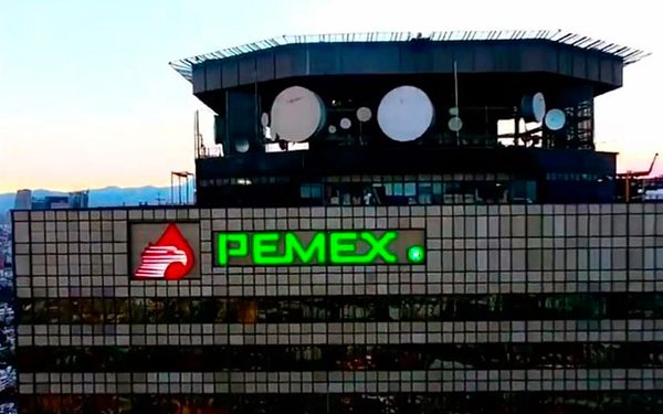 Moody’s baja la calificación de Pemex a Ba3; destaca altas pérdidas en su negocio de refinación