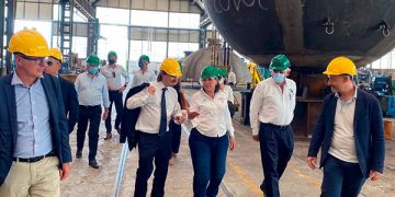 Sener recorre fábricas en Italia que producen equipos para refinería Dos Bocas