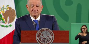 AMLO: sacamos a Pemex del hoyo; se cumplirá la meta de producción