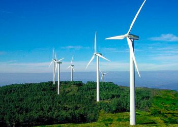 Caen ganancias de energía renovable de petroleras