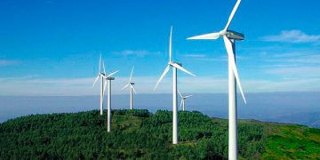 Caen ganancias de energía renovable de petroleras