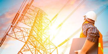 Consumidores con capacidad de pago roban energía: asesor de la CFE