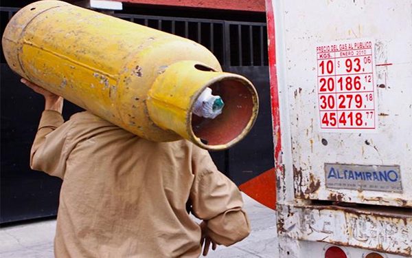 Coparmex alerta la quiebra de decenas de empresas por el tope de precios al gas LP