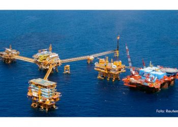 Lenta reconexión de pozos frena optimismo en recuperación producción de crudo en México