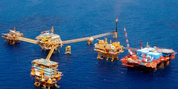 Pemex y sus financiadores, bajo la mira por el impulso a combustibles fósiles