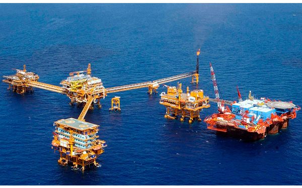 Pemex y sus financiadores, bajo la mira por el impulso a combustibles fósiles