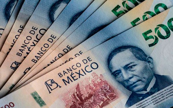 Peso recupera terreno por repliegue del dólar tras datos de inflación de EU