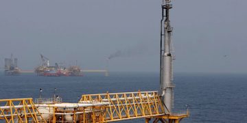 Petróleo extiende ganancias por freno en la producción de México y buen panorama para la demanda