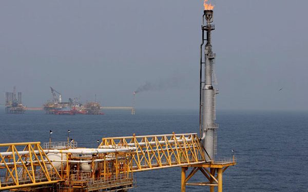 Petróleo extiende ganancias por freno en la producción de México y buen panorama para la demanda