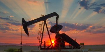 Petróleo liga cinco jornadas a la baja