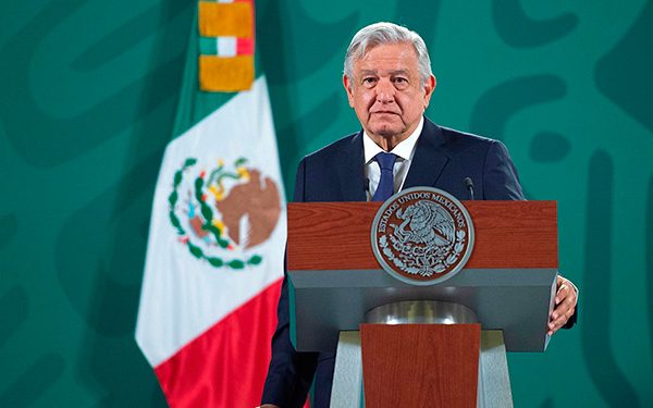 López Obrador garantiza suministro de gas pese a huelga