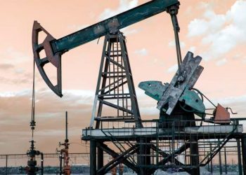 Petróleo sube, pero se encamina a pérdida semanal por preocupación sobre demanda