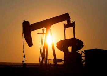 El petróleo se recupera de la toma de ganancias a medida que el mercado ignora el impacto del virus