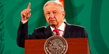 AMLO asegura que “Pemex no está a la deriva”