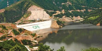 AMLO presentará este mes iniciativa de reforma constitucional en electricidad