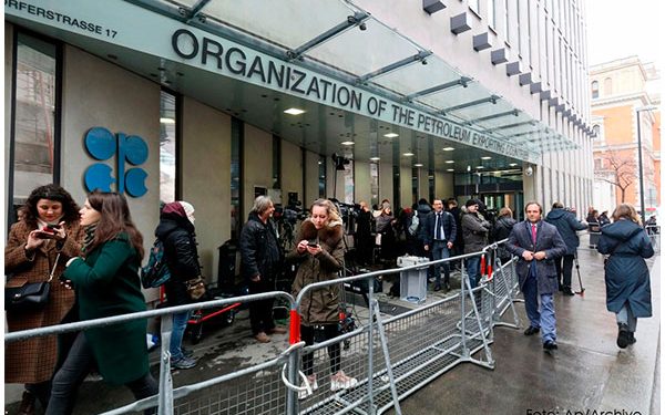 OPEP+ confirma el aumento gradual de la oferta de petróleo