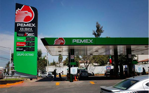 Pemex crece su pesimismo sobre ventas de combustibles… pese a las ventajas que le da AMLO