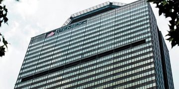 Precio de seguros contra impago de Pemex bajó 2.5% tras compra de dólares