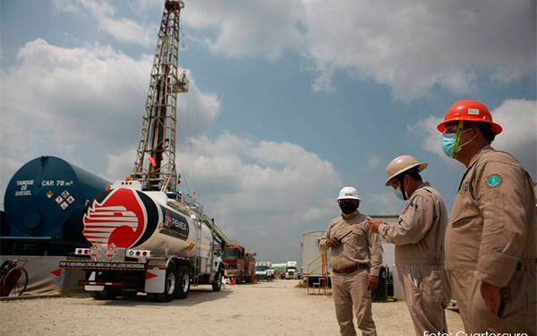 Producción petrolera tiene peor caída en 15 meses por explosión en Sonda de Campeche