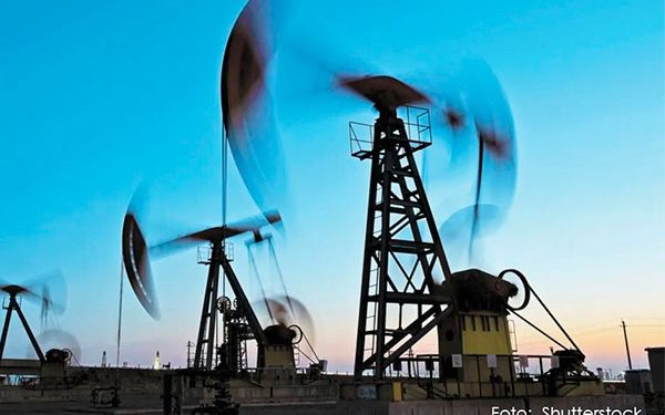 Brent toca máximo de 3 años por decisión de la OPEP+ de mantener suministros