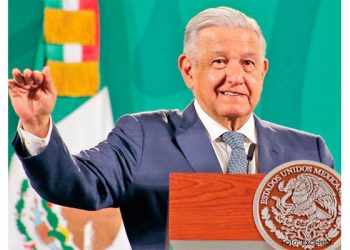 Defínanse sobre reforma eléctrica, urge López Obrador a partidos