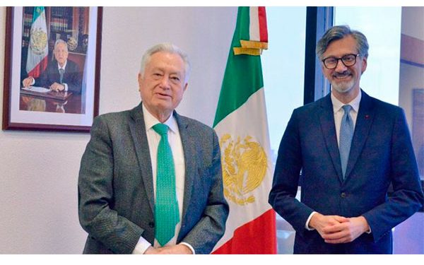 CFE se pone ‘verde’: Firma acuerdo con Francia para promover proyectos de energías limpias