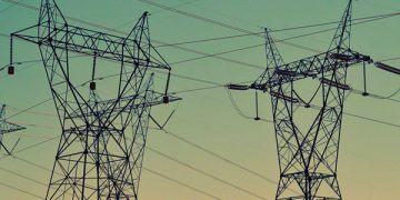 La organización ambientalista Greenpeace criticó que la reforma eléctrica abre la posibilidad de regresar al monopolio estatal en el sector