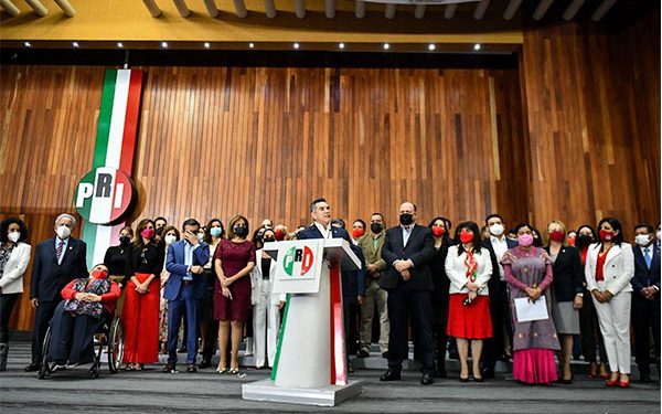 La reforma eléctrica de López Obrador abre una grieta en el PRI