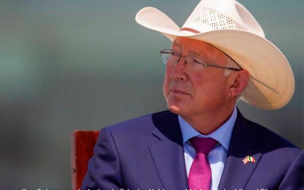 Legisladores texanos piden al embajador Ken Salazar que interceda por empresas de EU en México