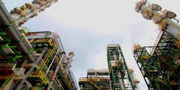 Pemex arrastra 3 años de adeudos con constructoras: CMIC