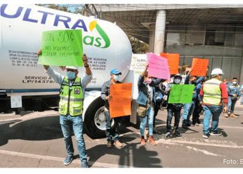 CFE se pone ‘verde’: Firma acuerdo con Francia para promover proyectos de energías limpias