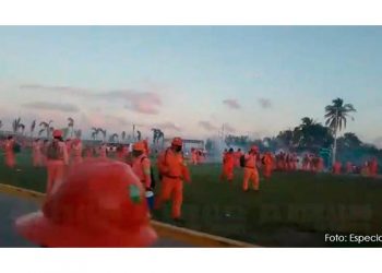 Obreros de ICA paran labores en Dos Bocas