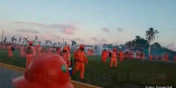 Obreros de ICA paran labores en Dos Bocas